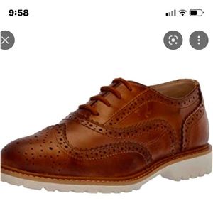 Kenneth Cole wing leather baroque shoes. Size 7 Big Kids